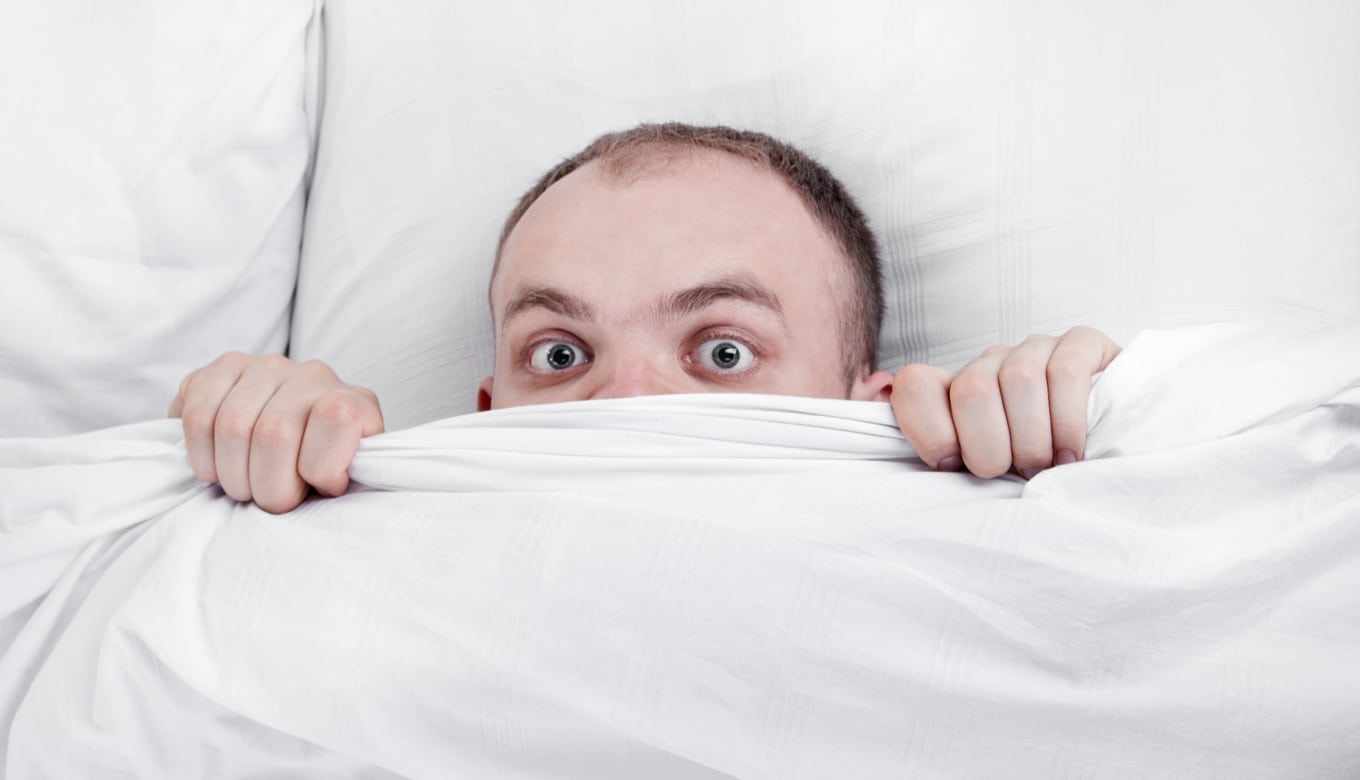 枕の抜け毛は何本まで大丈夫 危険なサインと7つの対処法まとめ 枕の抜け毛は何本まで大丈夫 危険なサインと7つの対処法まとめ