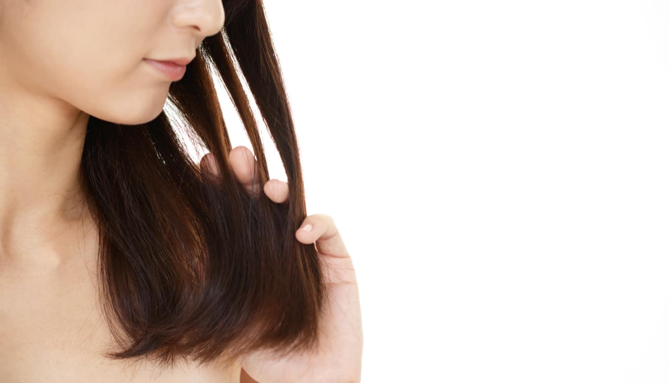 髪の毛が折れるのは相当なダメージ!7つの原因と対処法まとめ